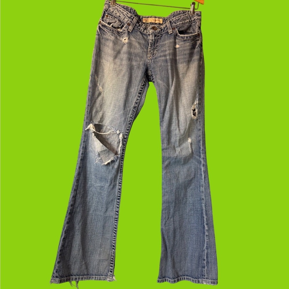 BKE Sabrina Flare Jeans 29x31.5 Distressed Low Rise Medium Wash Denim Y2K